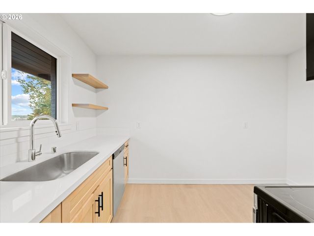 635 Ne DALLAS St, Camas, WA 98607