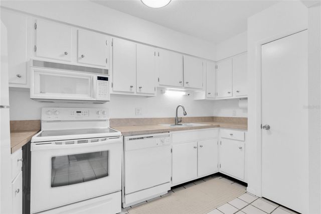10365 PARADISE BOULEVARD 4, Treasure Island, FL 33706