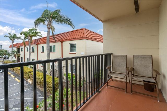 10365 PARADISE BOULEVARD 4, Treasure Island, FL 33706