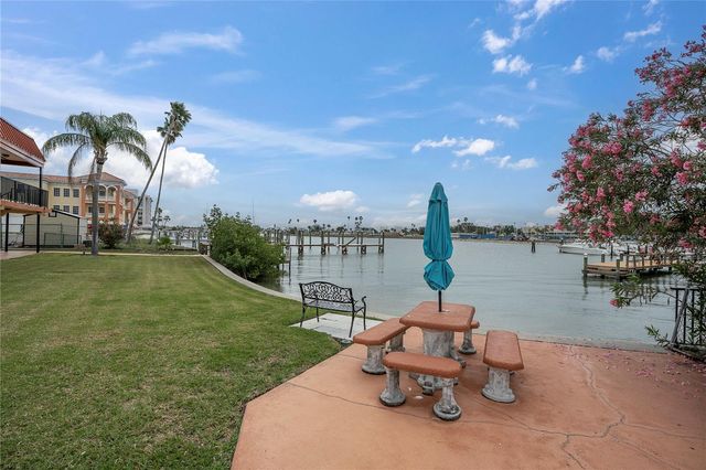 10365 PARADISE BOULEVARD 4, Treasure Island, FL 33706