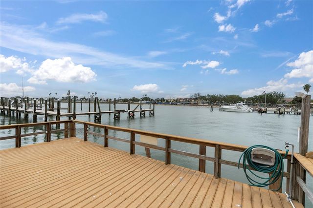 10365 PARADISE BOULEVARD 4, Treasure Island, FL 33706