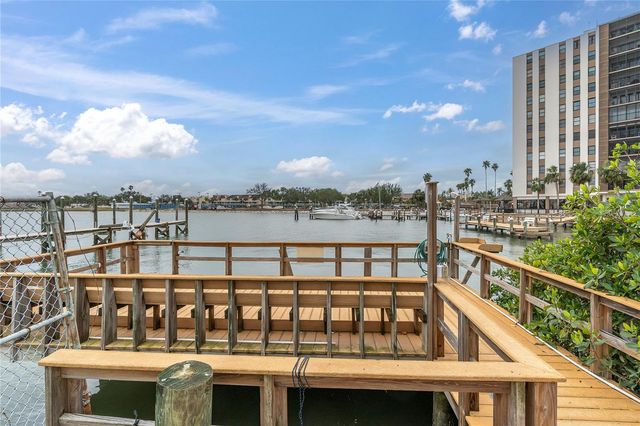 10365 PARADISE BOULEVARD 4, Treasure Island, FL 33706
