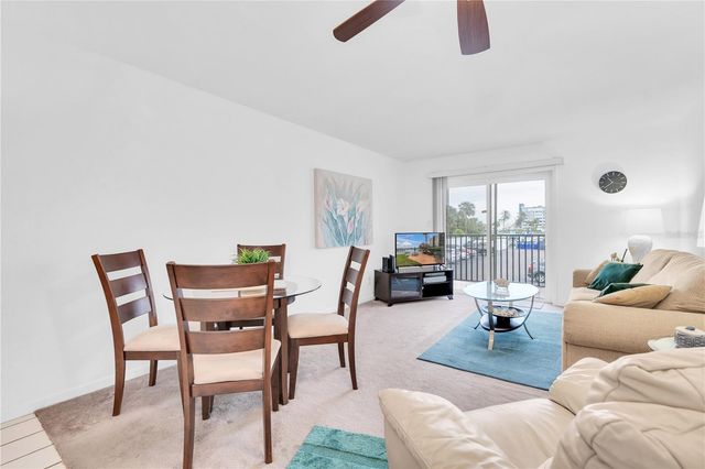 10365 PARADISE BOULEVARD 4, Treasure Island, FL 33706