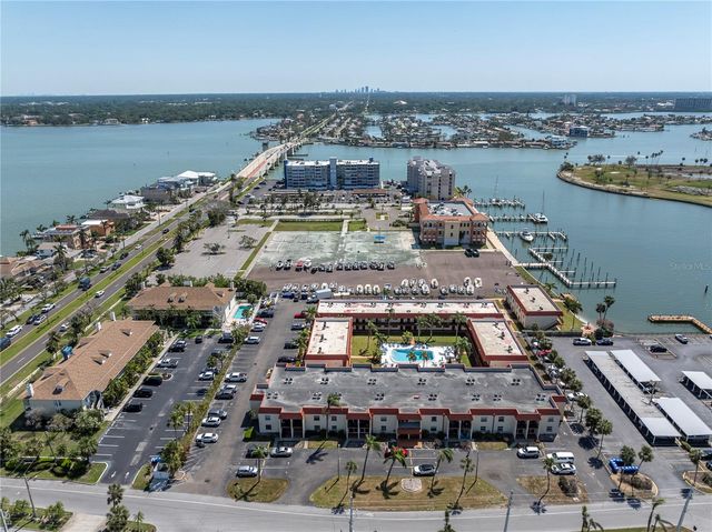 10365 PARADISE BOULEVARD 4, Treasure Island, FL 33706