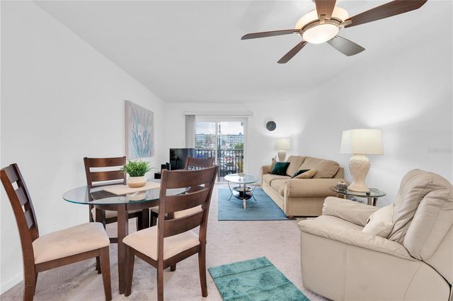 10365 PARADISE BOULEVARD 4, Treasure Island, FL 33706