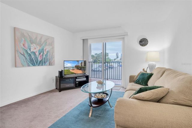 10365 PARADISE BOULEVARD 4, Treasure Island, FL 33706