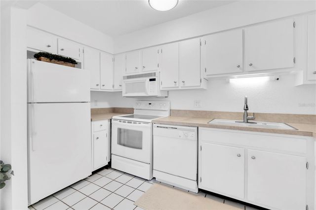 10365 PARADISE BOULEVARD 4, Treasure Island, FL 33706