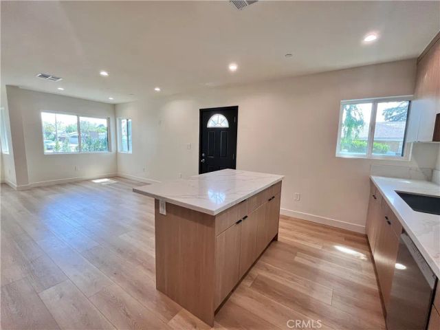 6305 Carpenter, North Hollywood, CA 91606