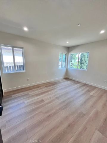 6305 Carpenter, North Hollywood, CA 91606