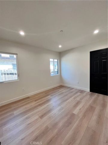 6305 Carpenter, North Hollywood, CA 91606
