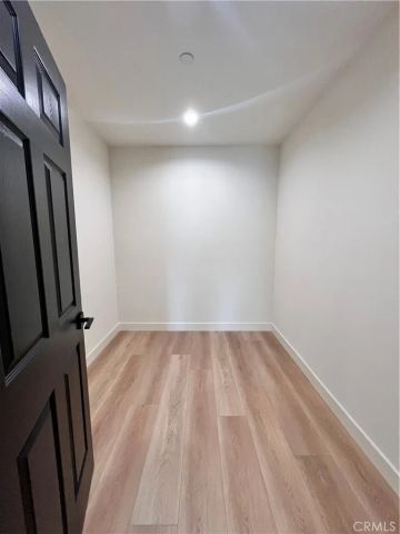 6305 Carpenter, North Hollywood, CA 91606