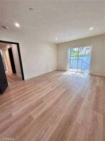 6305 Carpenter, North Hollywood, CA 91606