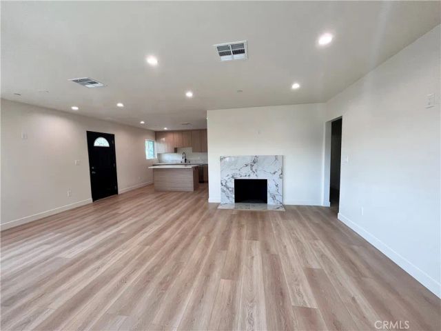 6305 Carpenter, North Hollywood, CA 91606