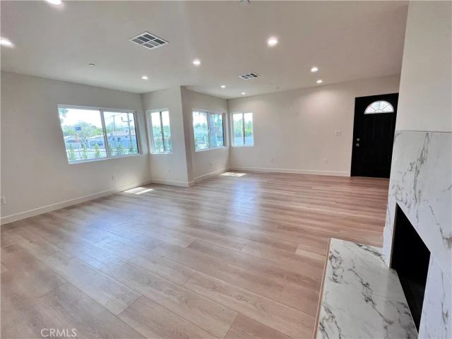 6305 Carpenter, North Hollywood, CA 91606