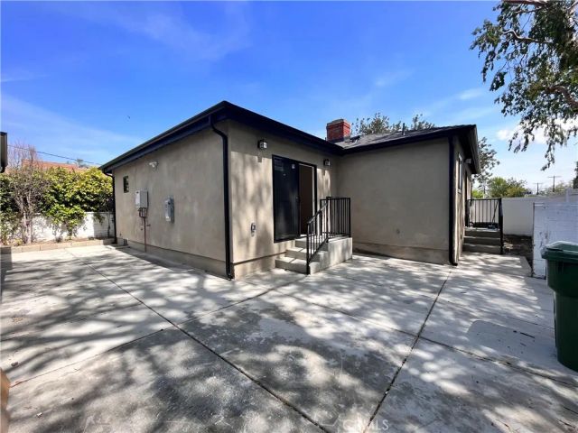 6305 Carpenter, North Hollywood, CA 91606