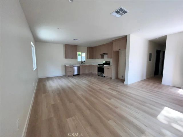 6305 Carpenter, North Hollywood, CA 91606
