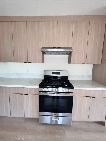 6305 Carpenter, North Hollywood, CA 91606