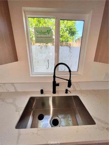 6305 Carpenter, North Hollywood, CA 91606