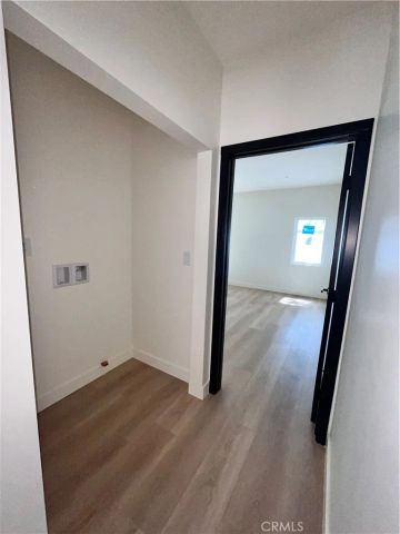 6305 Carpenter, North Hollywood, CA 91606