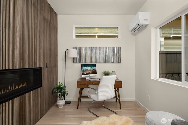 2121 1st Avenue W, Seattle, WA 98119