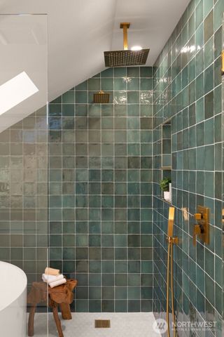 2121 1st Avenue W, Seattle, WA 98119