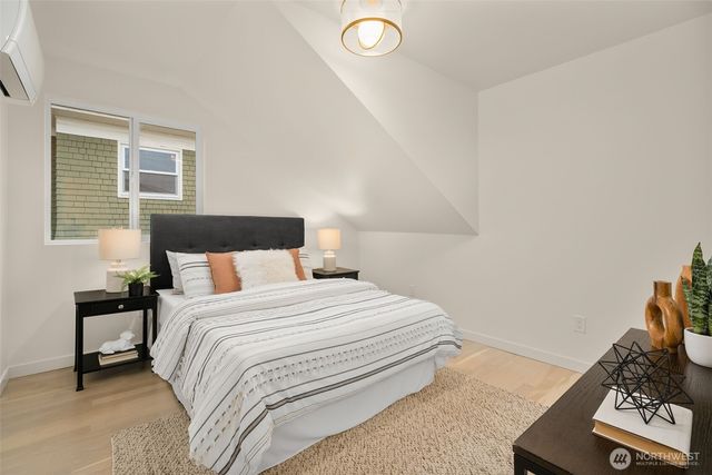 2121 1st Avenue W, Seattle, WA 98119