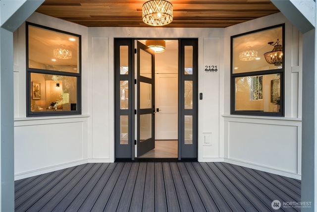 2121 1st Avenue W, Seattle, WA 98119