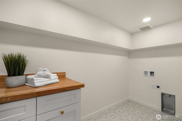 2121 1st Avenue W, Seattle, WA 98119