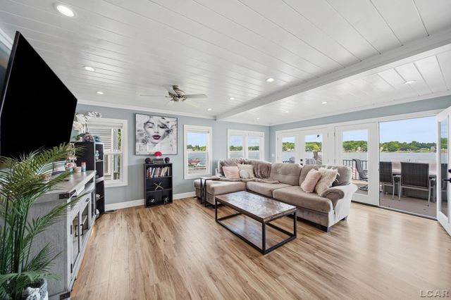7296 Walnut Hill Road, Manitou Beach, MI 49253