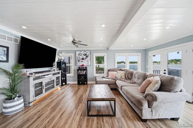 7296 Walnut Hill Road, Manitou Beach, MI 49253