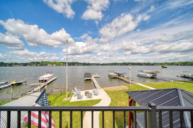 7296 Walnut Hill Road, Manitou Beach, MI 49253