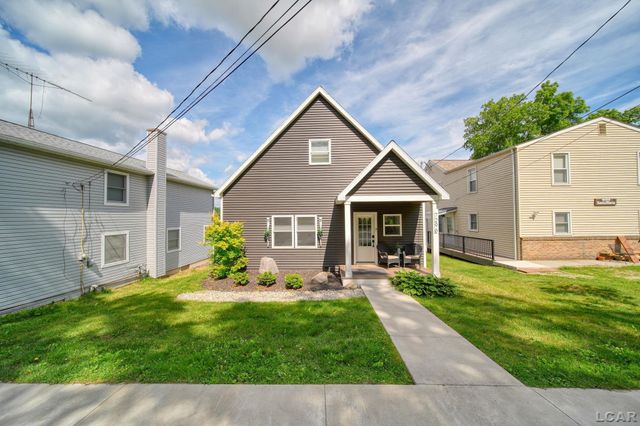 7296 Walnut Hill Road, Manitou Beach, MI 49253
