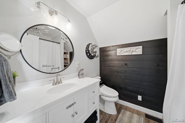 7296 Walnut Hill Road, Manitou Beach, MI 49253