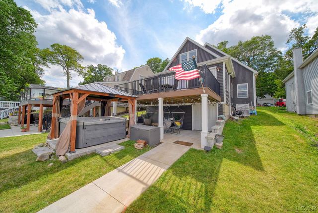 7296 Walnut Hill Road, Manitou Beach, MI 49253