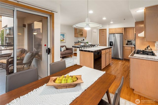 10142 NE 63rd Street, Kirkland, WA 98033