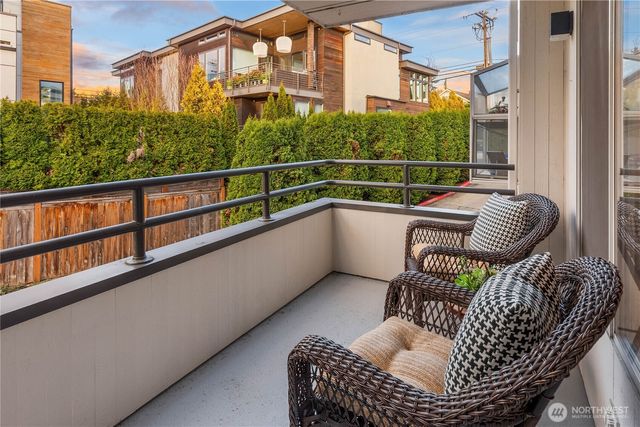 10142 NE 63rd Street, Kirkland, WA 98033