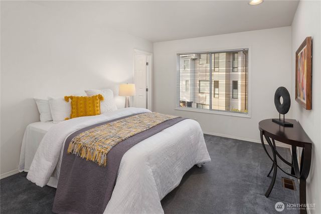 10142 NE 63rd Street, Kirkland, WA 98033