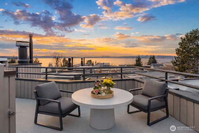 10142 NE 63rd Street, Kirkland, WA 98033