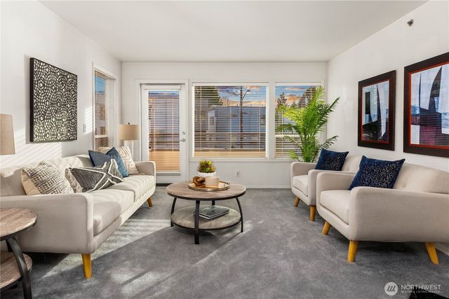 10142 NE 63rd Street, Kirkland, WA 98033