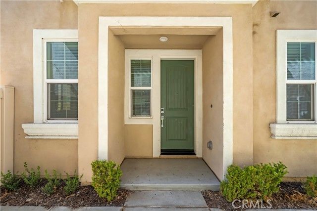 13846 Farmhoue, Chino, CA 91710