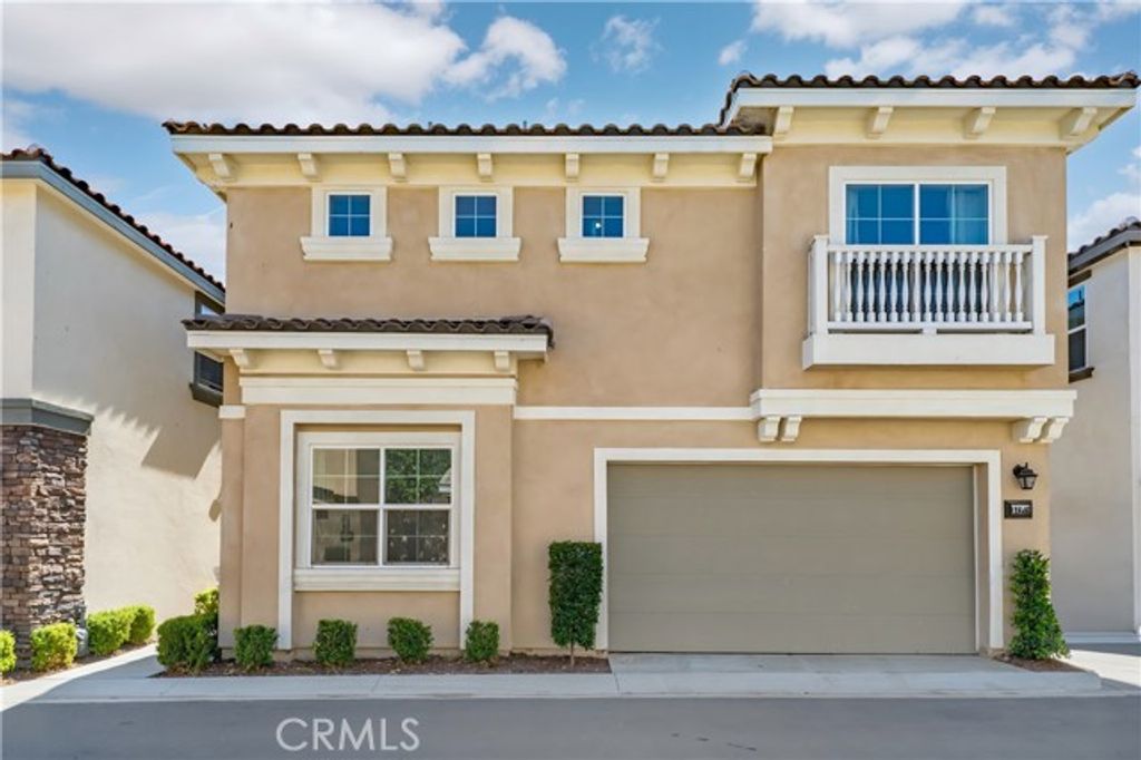 13846 Farmhoue, Chino, CA 91710