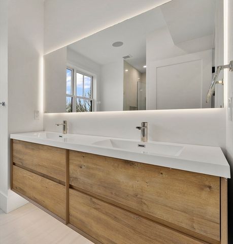 327 Alewife Brook Pkwy B, Somerville, MA 02144