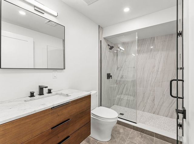 327 Alewife Brook Pkwy B, Somerville, MA 02144