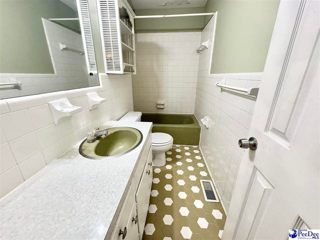 2303 McCown Dr, Florence, SC 29501