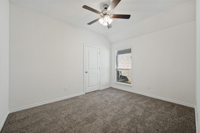 10516 Fountain Gate Street, Aubrey, TX 76227