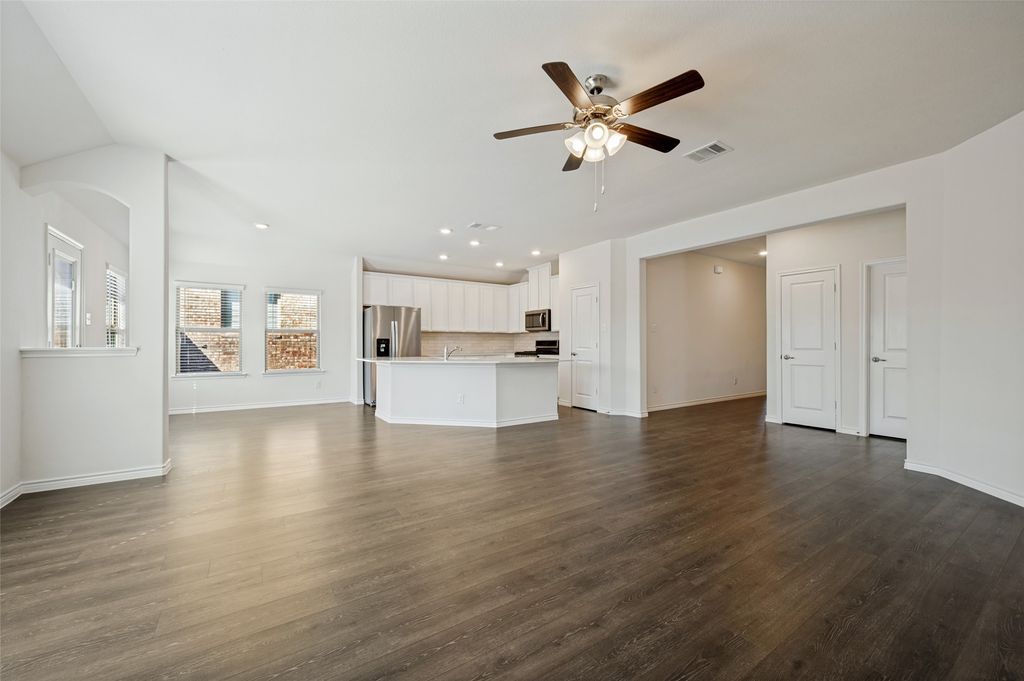 10516 Fountain Gate Street, Aubrey, TX 76227 — photo 4