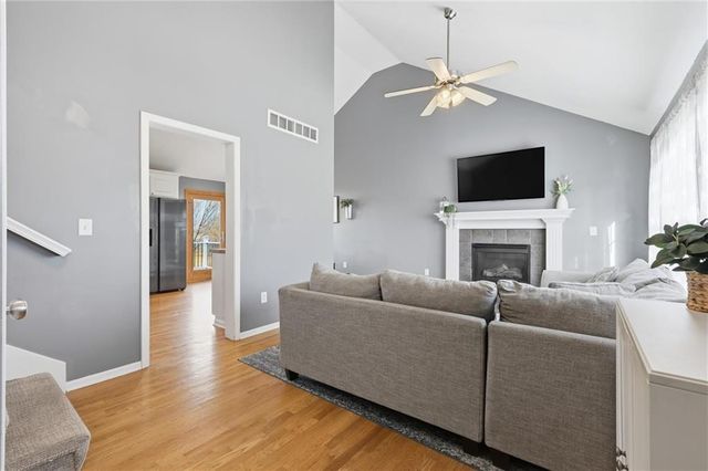 834 N JUNIPER Court, Gardner, KS 66030