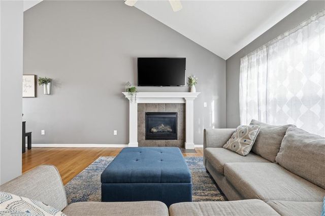 834 N JUNIPER Court, Gardner, KS 66030