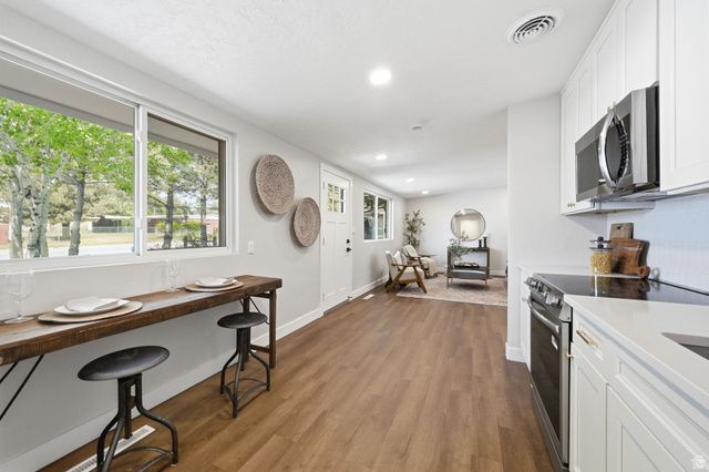 1448 N REID DR, Layton, UT 84041