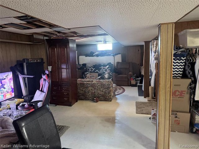 10061 Colwell Avenue, Allen Park, MI 48101